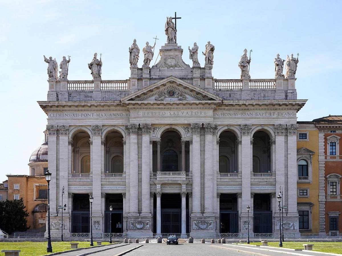 Stans Dolce Lusso Basilica San Giovanni Rome Bagian luar foto